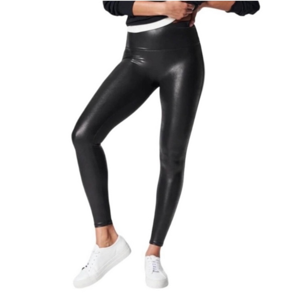 SPANX Ready To Wow Faux Leather Slimming
High Waist Leggings Black Size S